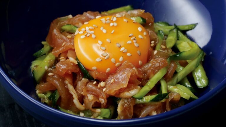 切って混ぜるだけ!おつまみ生ハムユッケ 切って混ぜるだけ!おつまみ生ハムユッケ