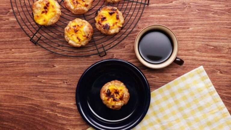 名物スイーツをおうちで!簡単エッグタルト 名物スイーツをおうちで!簡単エッグタルト