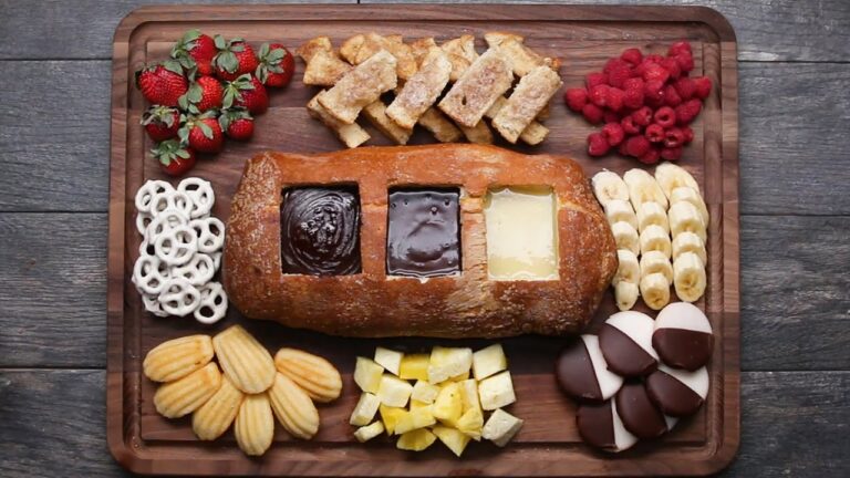 みんなでわいわいつつきたい♪ チョコフォンデュ・ブレッドボート みんなでわいわいつつきたい♪ チョコフォンデュ・ブレッドボート