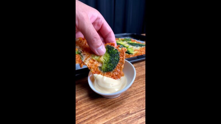 【ブロッコリーの新しい食べ方】コップでつぶしてみて! / Smashed Broccoli with Cheese #shorts 【ブロッコリーの新しい食べ方】コップでつぶしてみて! / Smashed Broccoli with Cheese #shorts