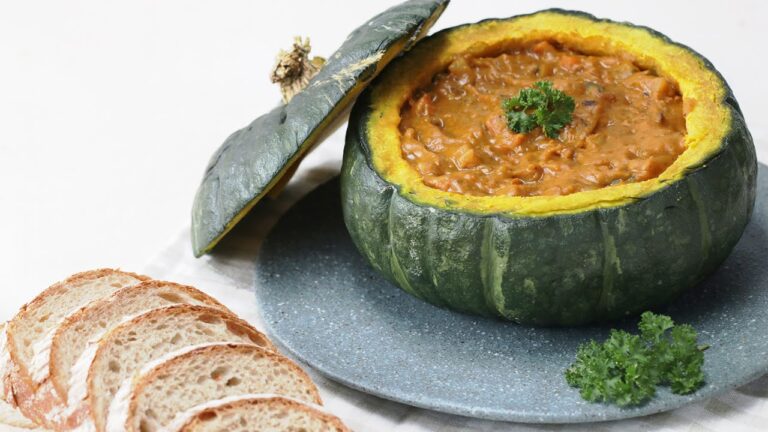 おもてなしに♪ まるごとかぼちゃの夏野菜カレー おもてなしに♪ まるごとかぼちゃの夏野菜カレー