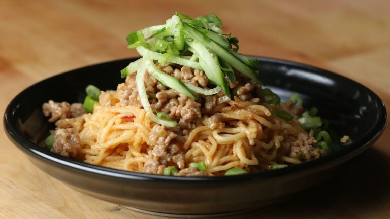 甘辛だれが格別!ピーナッツバターで汁なし担々麺 甘辛だれが格別!ピーナッツバターで汁なし担々麺