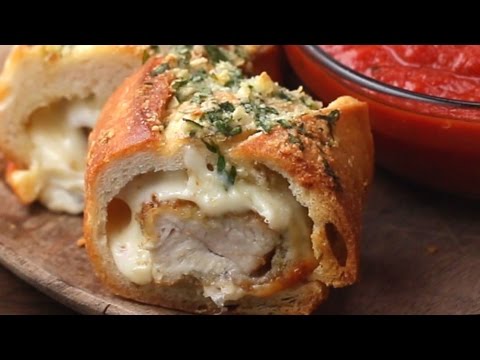 フライドチキン入り！よくばりガーリックトースト