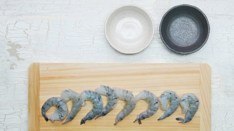 ぷりっぷり!えびしんじょの半熟卵包み揚げ🍤🐤 ぷりっぷり!えびしんじょの半熟卵包み揚げ🍤🐤