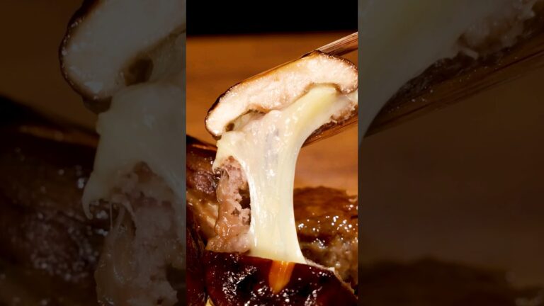 【なぜ片栗粉をふる？】しいたけのチーズ肉詰め  #shorts #チーズ #肉詰め #椎茸 #きのこレシピ