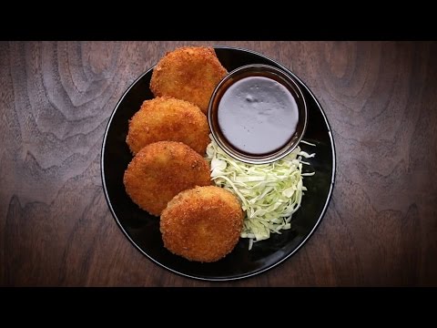 揚げたてをどうぞ😋ハムとチーズのコロッケ 揚げたてをどうぞ😋ハムとチーズのコロッケ