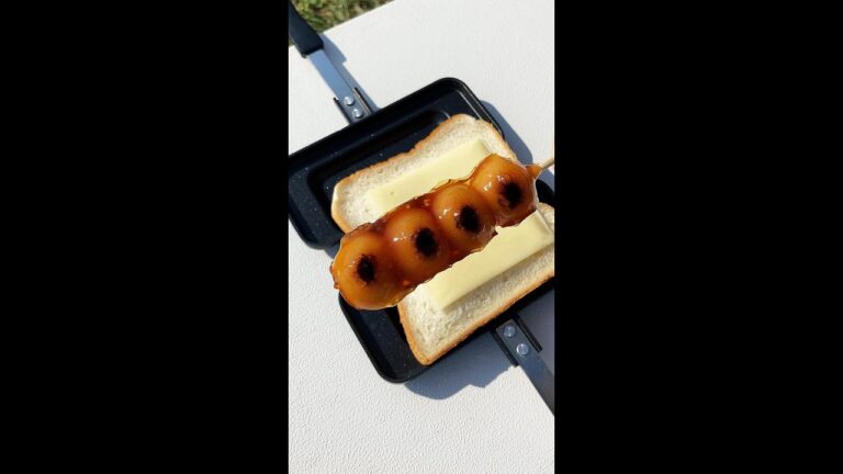 【挟むだけ簡単♡】アツアツ串団子のホットサンド / Kushidango Hot Sandwich #Shorts