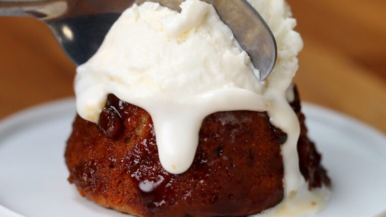 アイスを添えて♪ キャラメルバナナのミニケーキ🍌