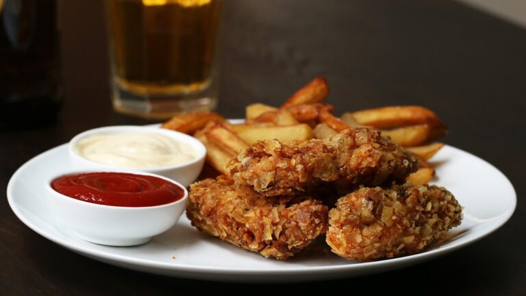 ビール衣でサックサク！ポテチをまとったフライドチキンの作り方