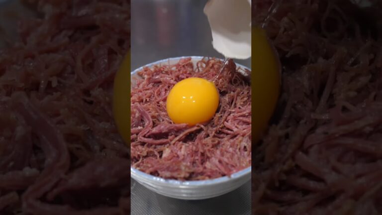 【こってり濃厚】世界一美味いコンビーフ丼 【こってり濃厚】世界一美味いコンビーフ丼