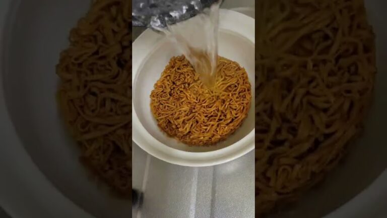 チキンラーメン狂がたどり着いた最高にうまい食べ方。 チキンラーメン狂がたどり着いた最高にうまい食べ方。