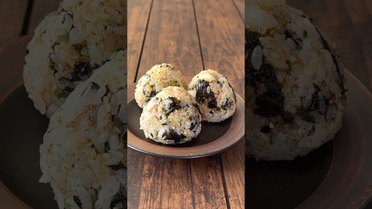 【Instagram1000万再生突破】韓国海苔と鰹節のめんつゆ混ぜおにぎり🍙 #簡単料理 #簡単レシピ #おにぎり #混ぜおにぎり #フーディーテーブル #レシピ #food