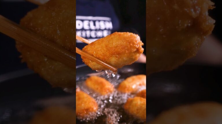 サクッ！ジュワ！餅っ！【肉巻きお餅カツ】丁寧に工程を見たい人はアプリで検索！ #カツ #もち #餅 #揚げ物 #肉巻き #揚げる