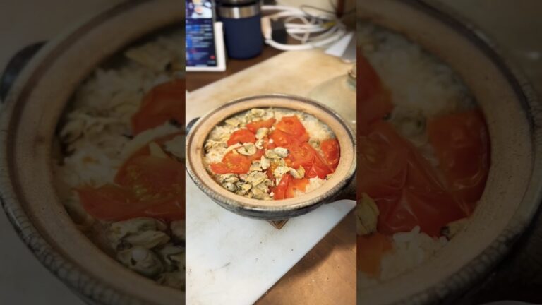 #shorts #朝活 #料理 #ご飯 2024/02/17 浅利缶詰・トマト・バター炊き込み土鍋ご飯
