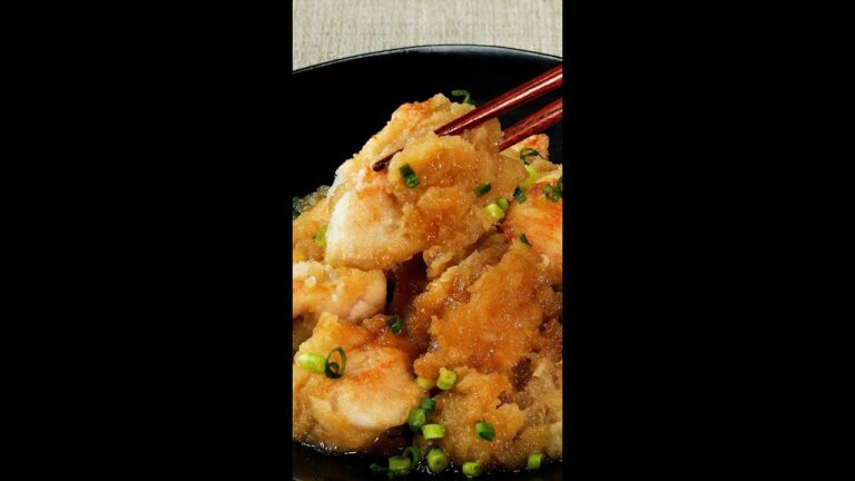 【ごはん泥棒現る！大根と鶏むねの無限おかず♡】しみウマおろしにハマる！簡単節約ヘルシーレシピ / Grated Radish Stew with Chicken #shorts