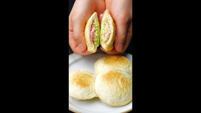 【食パンで簡単！】カニカマとチーズでおいしいアレンジ！ / Crab Stick Toast Sandwiches #Shorts