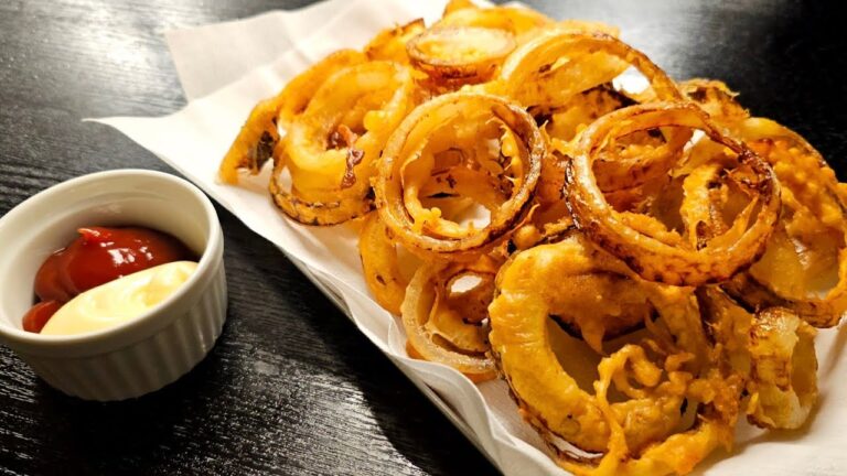 なぜこれがフライドポテトに負けてるのかがわからない。ほくほくザクザク、奇跡の衣のオニオンリング