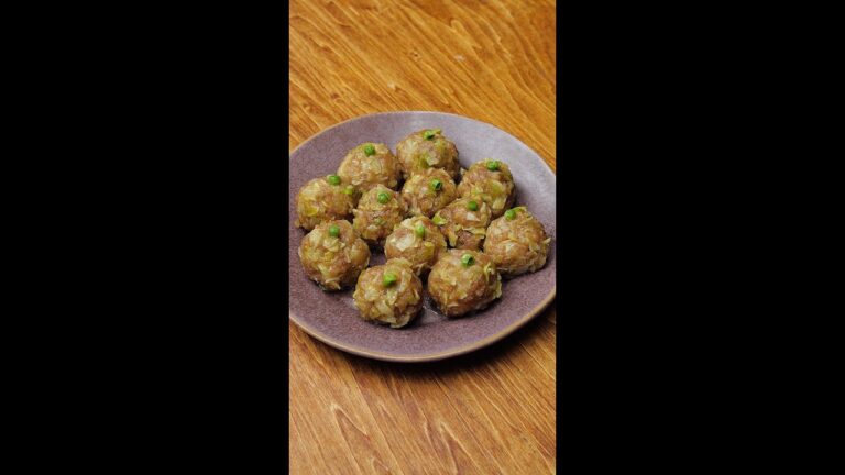 【レンジで簡単おいしい!】春キャベツたっぷり包まないシュウマイ! / Cabbage Meat Balls #Shorts 【レンジで簡単おいしい!】春キャベツたっぷり包まないシュウマイ! / Cabbage Meat Balls #Shorts