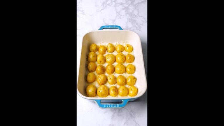 【じゃがいも100個食べてしまうかも】チーズがカリカリ！付け合わせ人気レシピ「じゃがいものオーブン焼き」 / Grilled Potatoes #shorts