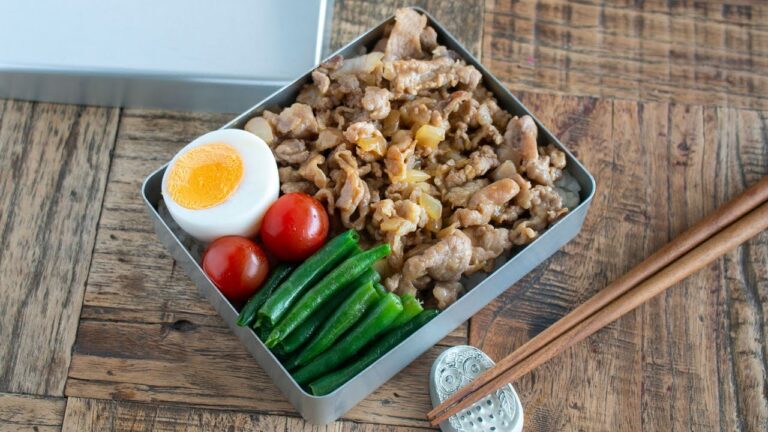 【お弁当作り】これなら面倒臭くない!ササッと炒める豚こまの丼弁当bento#962