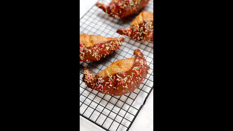 【ライスペーパーが大活躍！】小麦を使わないクロワッサンレシピ / Rice Paper Croissants #shorts