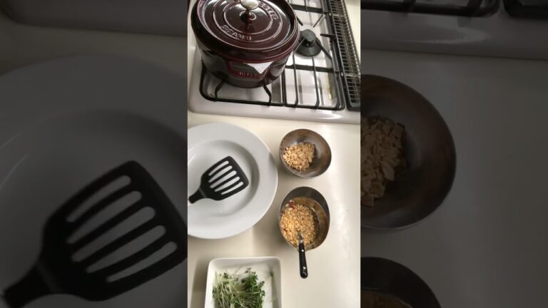 エスニックソースが決め手!さわらのヴァプール#shorts エスニックソースが決め手!さわらのヴァプール#shorts