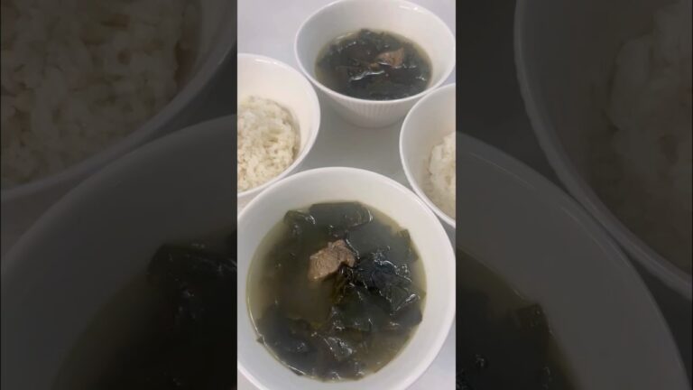 미역국💚 #미역국 #미역국끓이기 #요리 #중2 #10년생 미역국💚 #미역국 #미역국끓이기 #요리 #중2 #10년생