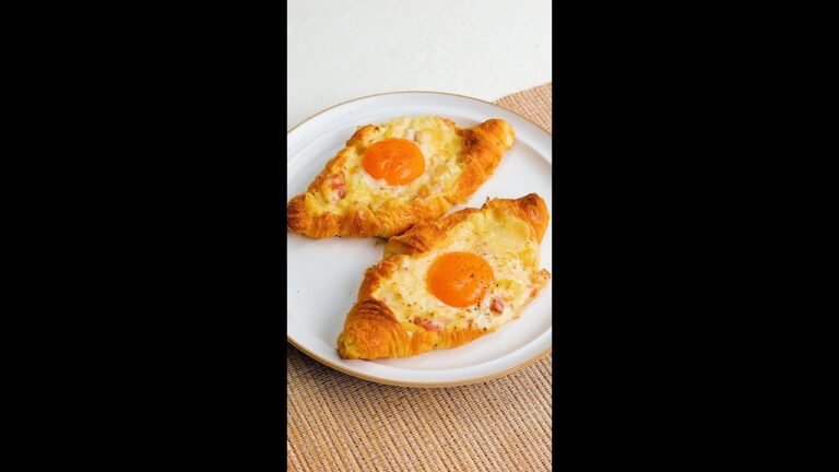 【ポタージュでラクうま!】クロワッサンが主役の簡単グラタン / Croissant Quiche #Shorts 【ポタージュでラクうま!】クロワッサンが主役の簡単グラタン / Croissant Quiche #Shorts