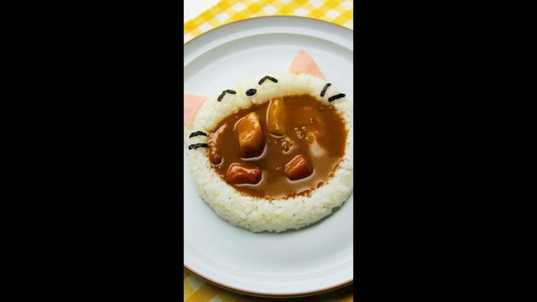 【子供が秒で完食した！】型で簡単！かわいい猫ちゃんカレー！ / Kitty Curry with Rice #Shorts