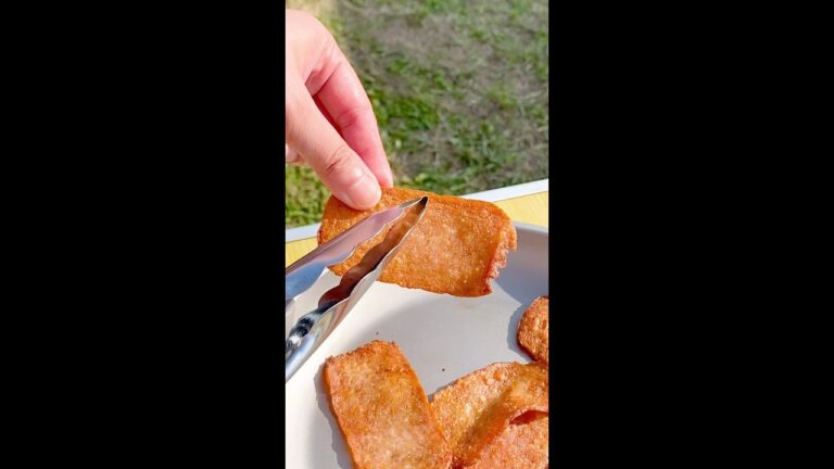 【この発想はなかった!!ビールが何本あっても足りない!】秒で作れるおつまみチップスレシピ / Luncheon Meat Chips #shorts 【この発想はなかった!!ビールが何本あっても足りない!】秒で作れるおつまみチップスレシピ / Luncheon Meat Chips #shorts