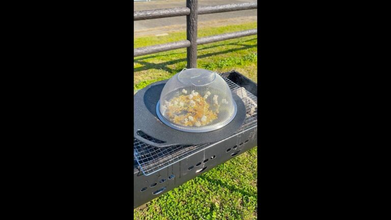 【こんなやり方があったなんて!もっと早く知りたかった】BBQ &キャンプで人気者になれるスゴ技レシピ / How to Cook Popcorn with a Skillet #shorts 【こんなやり方があったなんて!もっと早く知りたかった】BBQ &キャンプで人気者になれるスゴ技レシピ / How to Cook Popcorn with a Skillet #shorts