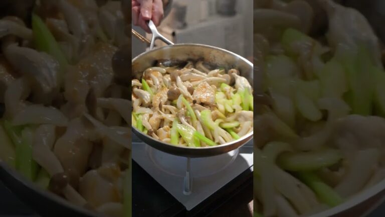 セロリと鶏肉のエスニック炒めの作り方 #shorts #簡単レシピ #エスニック料理 #鶏むね