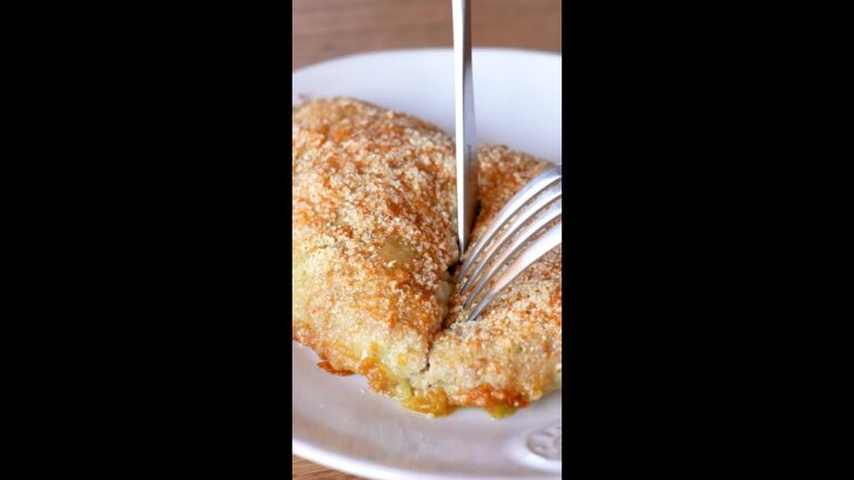 【この手があったか】おもてなし料理もこうすれば簡単に高見え!ひき肉のジェノベーゼとマッシュポテトの包み焼き / Pesto Meatloaf with Mashed Potato #shorts 【この手があったか】おもてなし料理もこうすれば簡単に高見え!ひき肉のジェノベーゼとマッシュポテトの包み焼き / Pesto Meatloaf with Mashed Potato #shorts