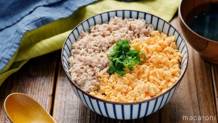 【レンジで鶏そぼろ丼】定番の丼をパパっと簡単アレンジ!レンジで完成♪ 【レンジで鶏そぼろ丼】定番の丼をパパっと簡単アレンジ!レンジで完成♪