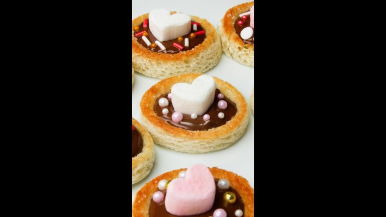 【これなら当日でも間に合う♪】「友チョコにいいかも！」食パンでバレンタインクッキー / Toast Cookies #shorts