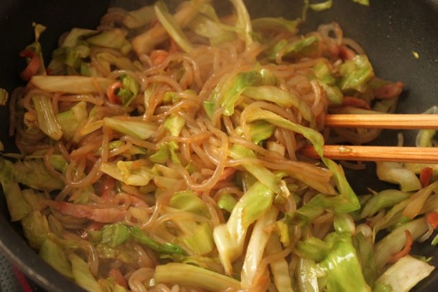 糸こんにゃく焼きそば