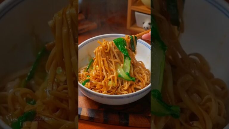 葱香热汤面, 简单又美味 #cooking  #美食教程 #food