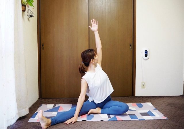 「肩甲骨」まわりがほぐれるストレッチ