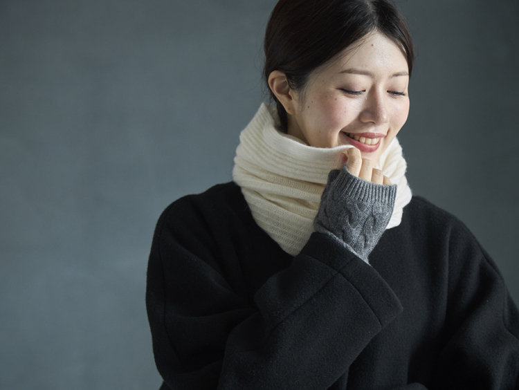 バッグに入れて持ち運べる！体温調整しやすい、冬の寒暖差対策アイテム