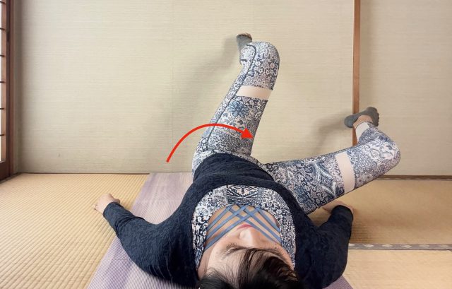 ピラティス「ニーオープン」