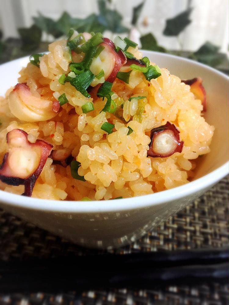 「キムチとタコの炊き込みご飯」