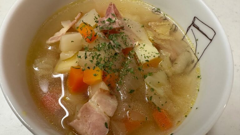 【簡単ポトフ】お野菜たっぷりのポトフ😋✨ウィンナーを入れても美味しいよ♪オムライスやパスタの相棒にも😊✨ #簡単レシピ #ワーママ #ポトフ #野菜 【簡単ポトフ】お野菜たっぷりのポトフ😋✨ウィンナーを入れても美味しいよ♪オムライスやパスタの相棒にも😊✨ #簡単レシピ #ワーママ #ポトフ #野菜