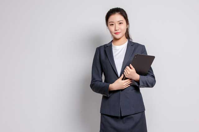 スーツ　女性