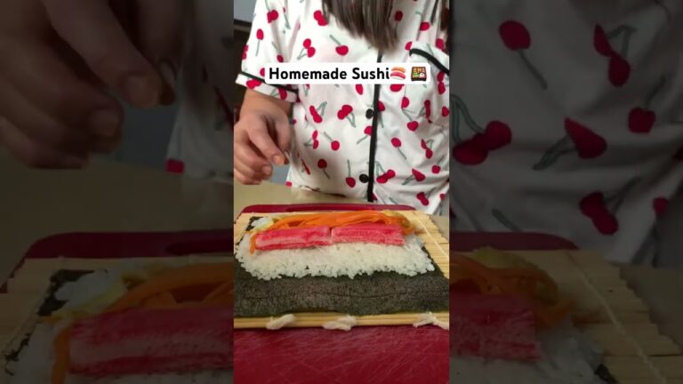 #homemadesushi #sushilovers #sushi #foodlover #foodie #vlovestoeat #homemadesushi #sushilovers #sushi #foodlover #foodie #vlovestoeat