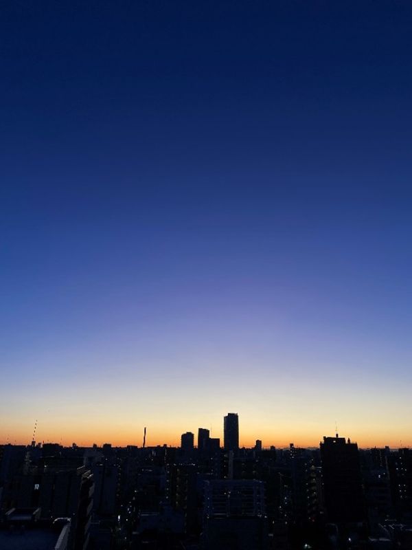 朝の空
