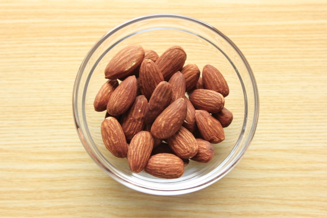 アーモンド