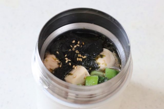 海苔とわかめのささみスープ