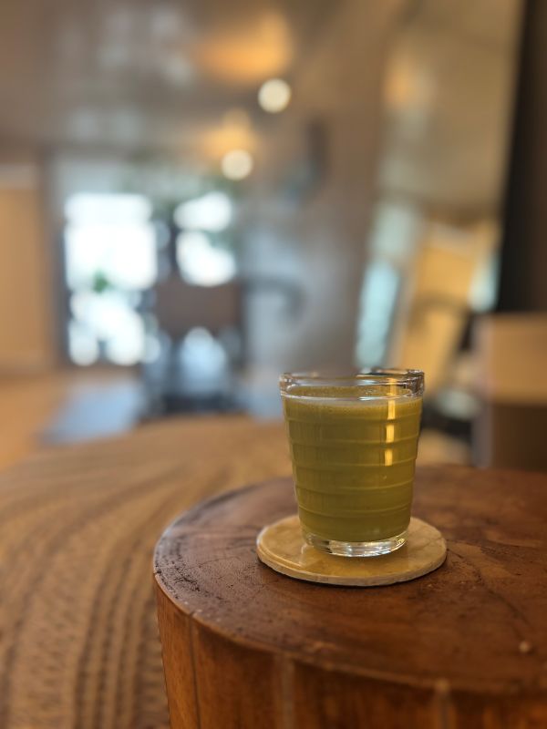 コップに入った飲み物