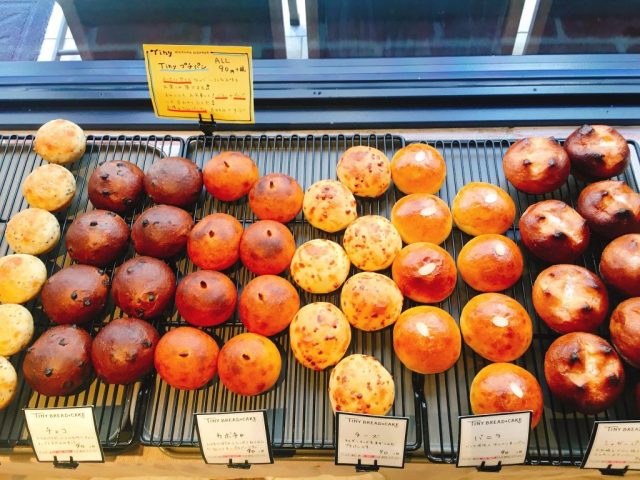 TINY BREAD & CAKE NATURA MARKET パン