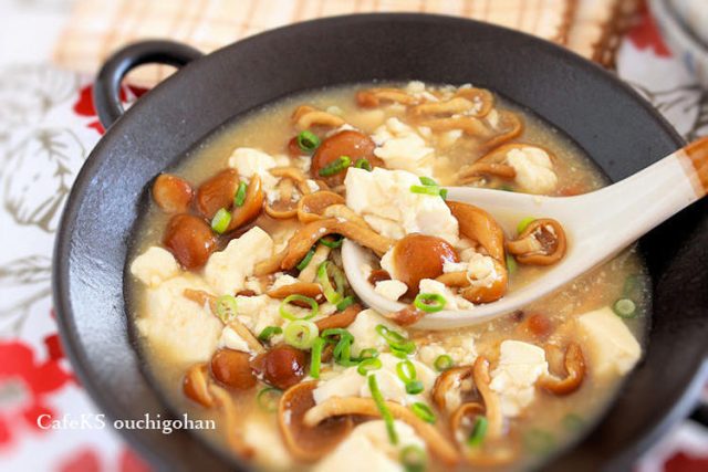 生なめこと豆腐のほわほわ煮